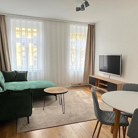 Traumhafte Wohnung Fuer 3, Grosszuegig, Walk In Dusche Вена Экстерьер фото